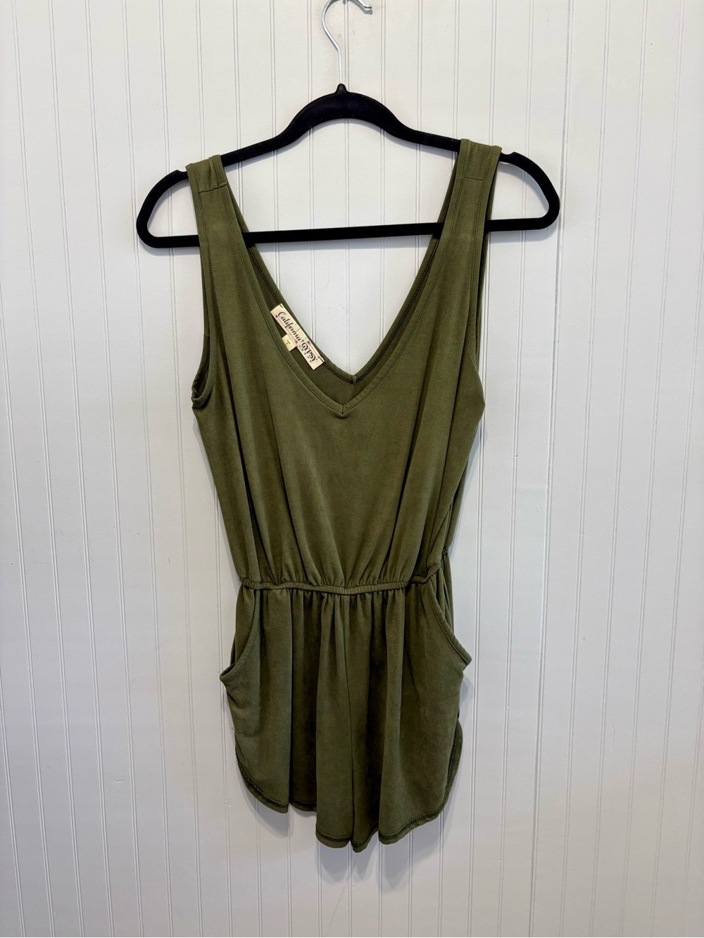 California Gypsy Olive Green Sleeveless V-Neck Romper Size S